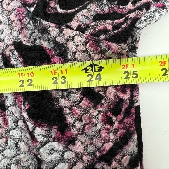 CJ Banks Women’s Pullover Handkerchief Top Sz 2X Multi Color 3/4 Sleeve Stretch - Picture 10 of 13